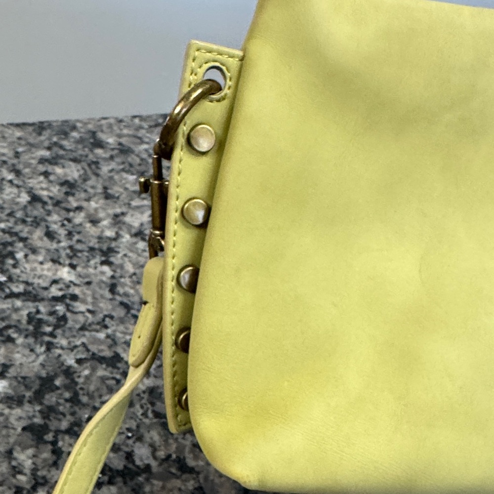 Universal Thread Green Crossbody Bag Euc - image 3